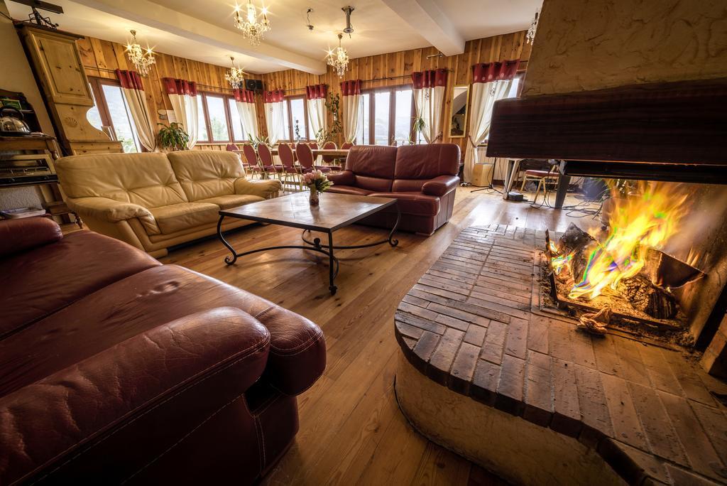 Chalet les Moineaux Chambres d'Hôtes Jausiers Extérieur photo